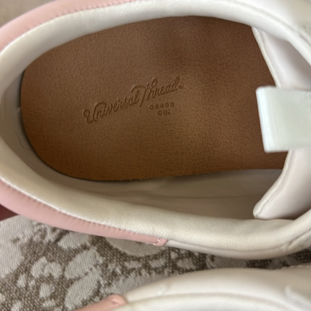 Universal Thread Tennis shoes - Picture 6 of 10